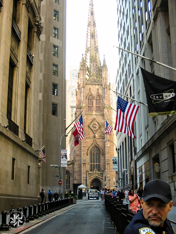 Trinity Church, widok z Wall Street, NY, 2004.